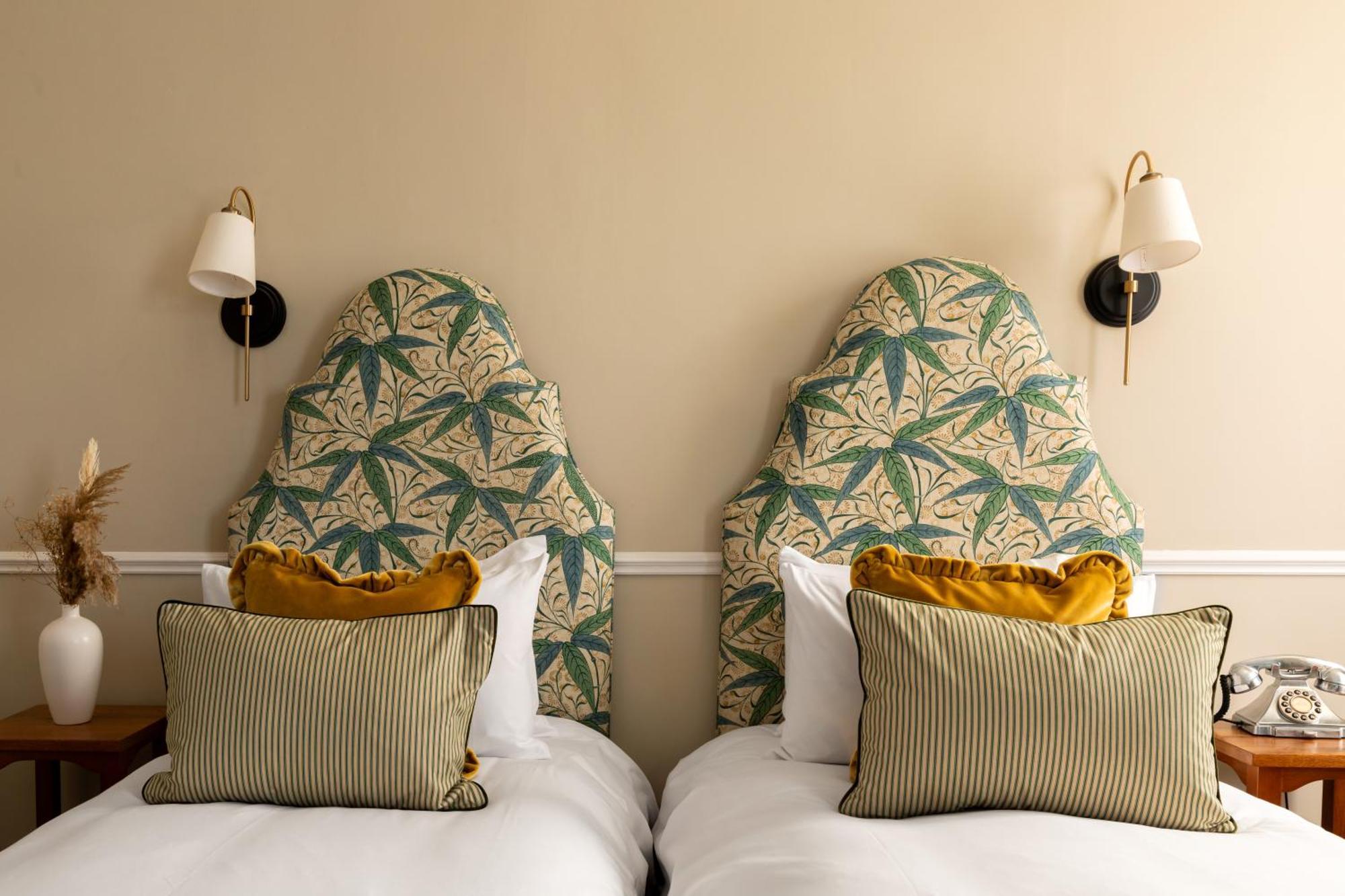 לונדון The Drayton Court Hotel מראה חיצוני תמונה
